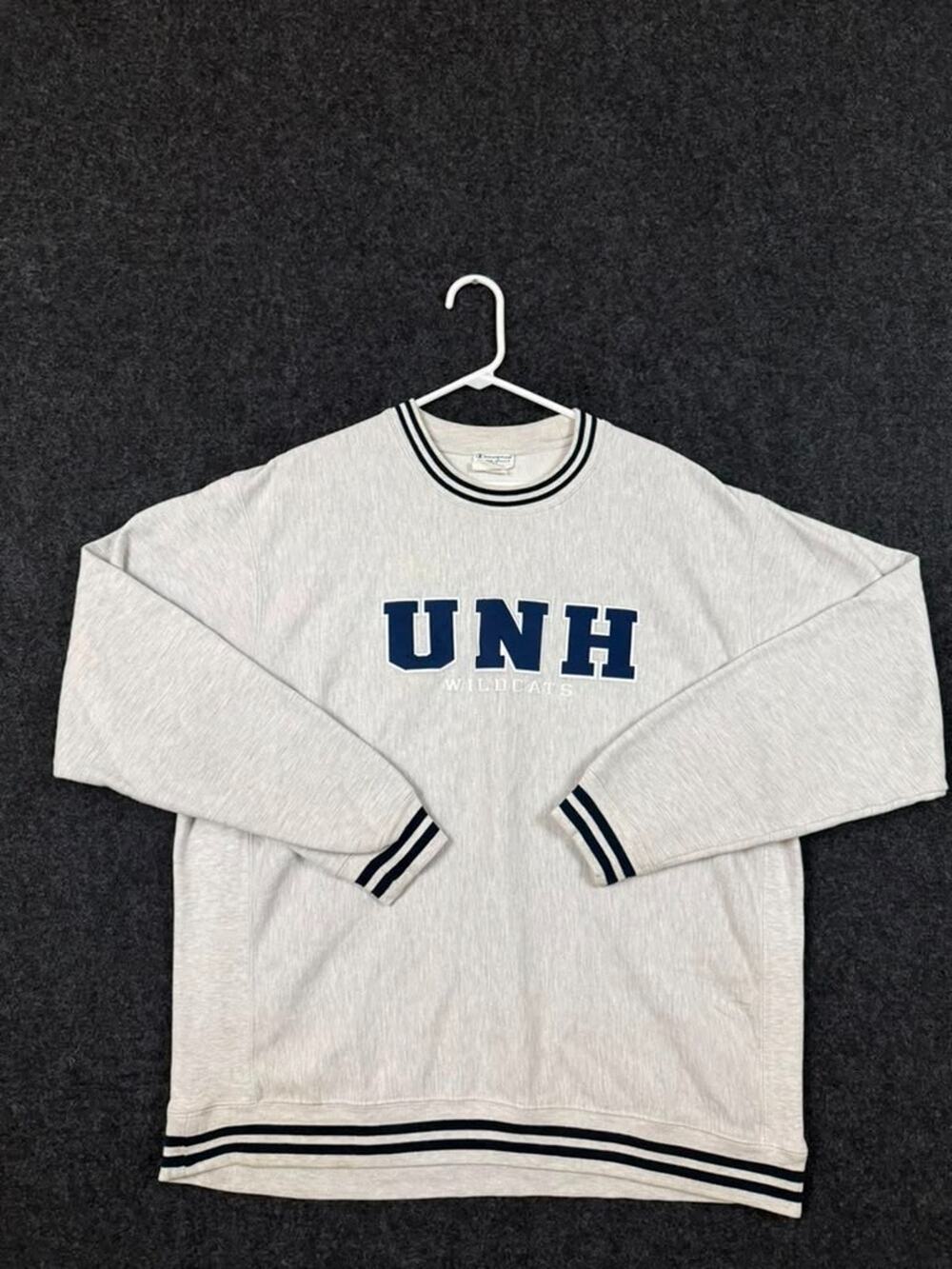 Champion Reverse Weave UNH Wildcats Sweatshirt Men's XL Gray College